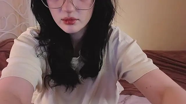 Snapshot of ELLIEJAY chatting on 09-17-25, 08:10 ELLIEJAY online show from 09-17-25, 08:10