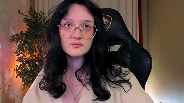 Snapshot of ELLIEJAY chatting on 09-25-25, 08:12 ELLIEJAY online show from 09-25-25, 08:12