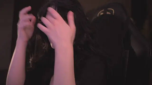 Snapshot of ELLIEJAY chatting on 09-28-25, 08:25 ELLIEJAY online show from 09-28-25, 08:25