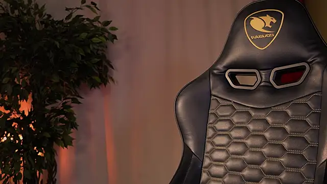 Snapshot of ELLIEJAY chatting on 10-05-25, 05:17 ELLIEJAY online show from 10-05-25, 05:17