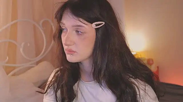 Snapshot of ELLIEJAY chatting on 10-08-25, 05:27 ELLIEJAY online show from 10-08-25, 05:27