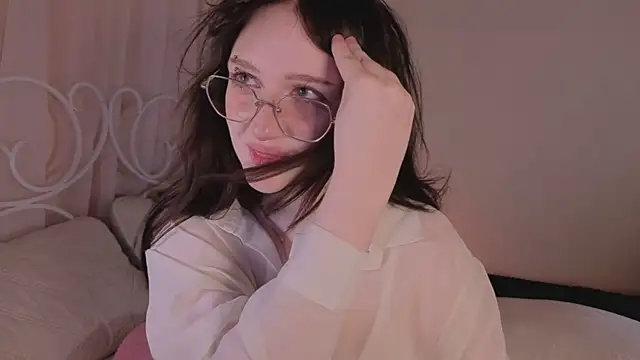 Snapshot of ELLIEJAY chatting on 10-25-25, 05:37 ELLIEJAY online show from 10-25-25, 05:37