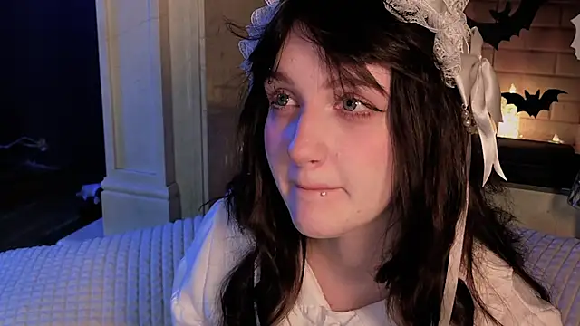 Snapshot of ELLIEJAY chatting on 10-28-25, 05:11 ELLIEJAY online show from 10-28-25, 05:11