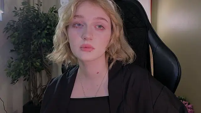 ELLIEJAY online show from 02-25-26, 05:17