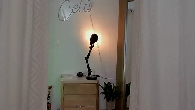 yandracelisofficial online show from 02-05-25, 08:21