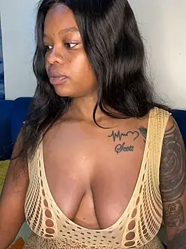 Snapshot of SexxyLunar chatting on 02-04-25, 10:32 SexxyLunar online show from 02-04-25, 10:32