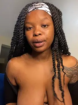 Snapshot of SexxyLunar chatting on 03-19-25, 05:52 SexxyLunar online show from 03-19-25, 05:52