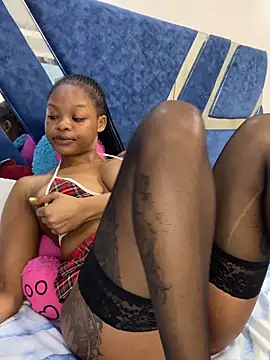 Snapshot of SexxyLunar chatting on 09-30-25, 05:34 SexxyLunar online show from 09-30-25, 05:34