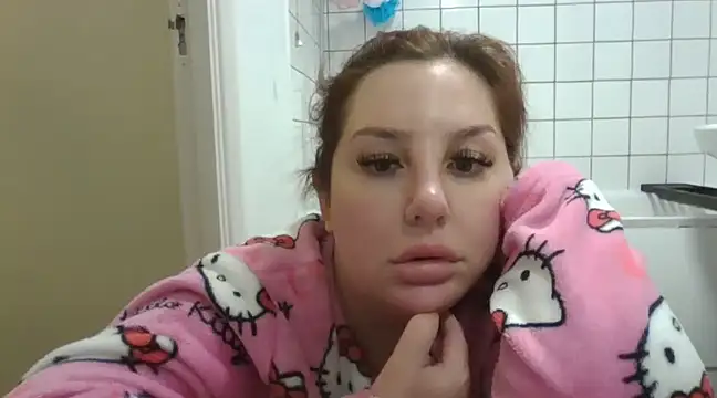 Snapshot of magical_mia chatting on 02-03-25, 02:13 magical mia online show from 02-03-25, 02:13