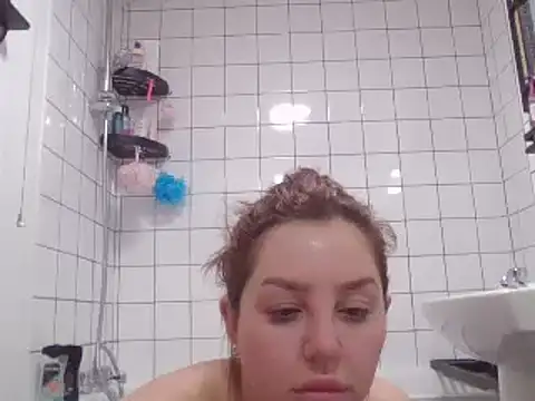 Snapshot of magical_mia chatting on 02-05-25, 09:57 magical mia online show from 02-05-25, 09:57