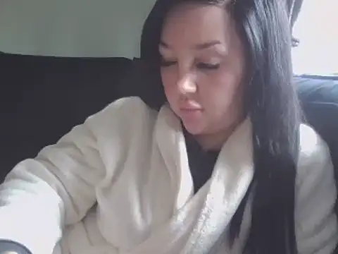 Snapshot of magical_mia chatting on 02-26-25, 02:14 magical mia online show from 02-26-25, 02:14