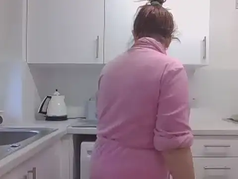 Snapshot of magical_mia chatting on 03-17-25, 08:40 magical mia online show from 03-17-25, 08:40