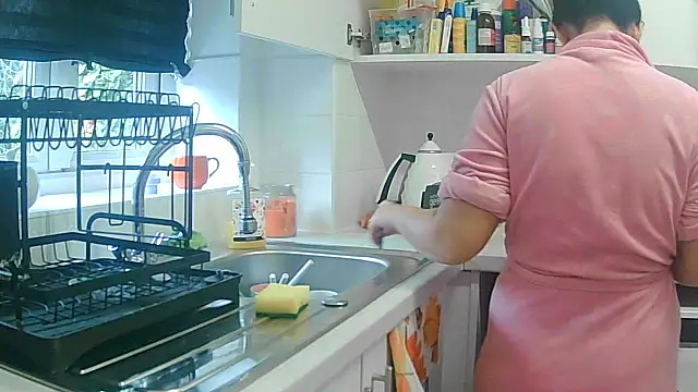 Snapshot of magical_mia chatting on 10-07-25, 09:06 magical mia online show from 10-07-25, 09:06