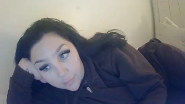 Snapshot of magical_mia chatting on 10-08-25, 08:50 magical mia online show from 10-08-25, 08:50