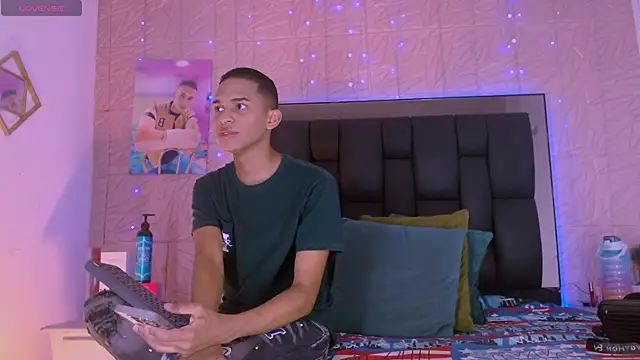 Snapshot of dilan_alfonzo chatting on 10-25-25, 07:41 dilan alfonzo online show from 10-25-25, 07:41