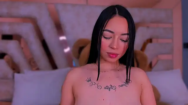 Snapshot of AnthonellaSweet chatting on 10-03-25, 03:47 AnthonellaSweet online show from 10-03-25, 03:47