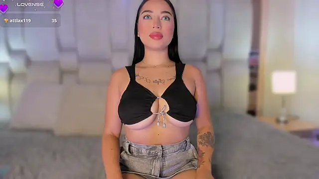 Snapshot of AnthonellaSweet chatting on 10-28-25, 11:36 AnthonellaSweet online show from 10-28-25, 11:36