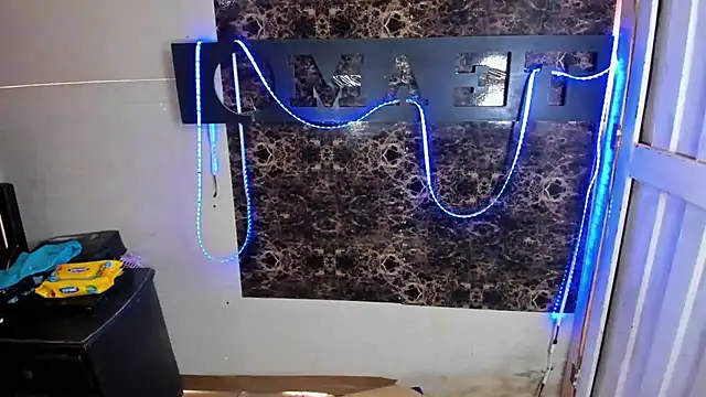 blonde girl01 online show from 03-11-25, 06:30