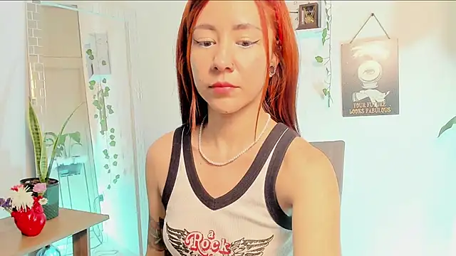 Snapshot of GenesisWhite chatting on 12-28-24, 04:19 GenesisWhite online show from 12-28-24, 04:19