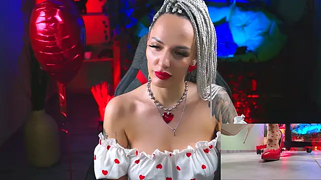 Snapshot of MonicaMaxwel chatting on 02-14-25, 12:03 MonicaMaxwel online show from 02-14-25, 12:03