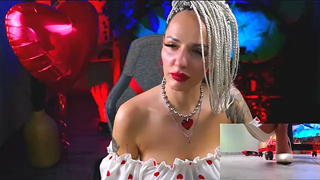 Snapshot of MonicaMaxwel chatting on 02-14-25, 06:08 MonicaMaxwel online show from 02-14-25, 06:08