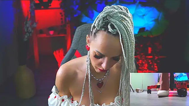 Snapshot of MonicaMaxwel chatting on 02-14-25, 09:10 MonicaMaxwel online show from 02-14-25, 09:10