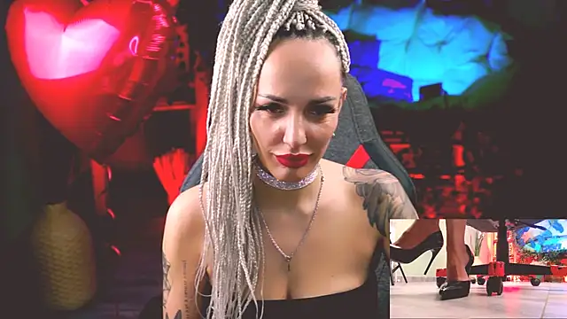 Snapshot of MonicaMaxwel chatting on 02-16-25, 11:16 MonicaMaxwel online show from 02-16-25, 11:16