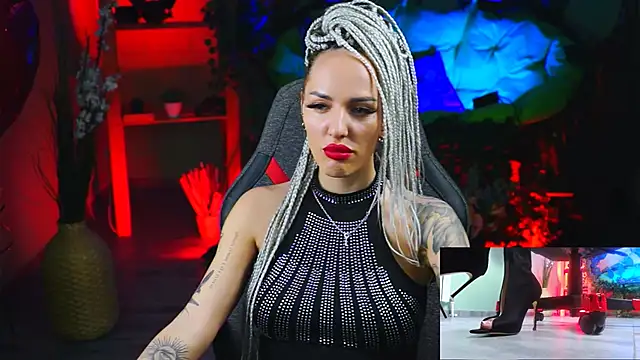 Snapshot of MonicaMaxwel chatting on 02-18-25, 12:06 MonicaMaxwel online show from 02-18-25, 12:06