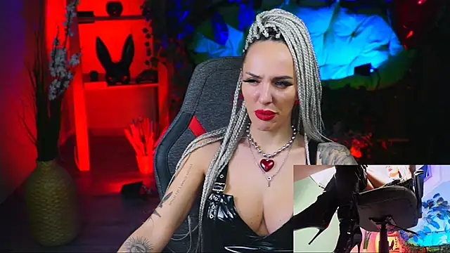 Snapshot of MonicaMaxwel chatting on 02-19-25, 06:21 MonicaMaxwel online show from 02-19-25, 06:21