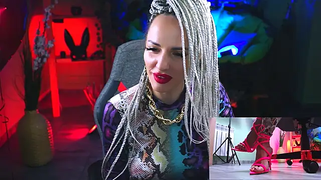 Snapshot of MonicaMaxwel chatting on 02-22-25, 11:57 MonicaMaxwel online show from 02-22-25, 11:57