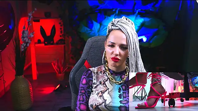 Snapshot of MonicaMaxwel chatting on 02-22-25, 03:03 MonicaMaxwel online show from 02-22-25, 03:03