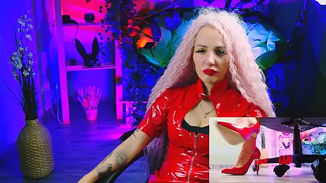 Snapshot of MonicaMaxwel chatting on 03-21-25, 06:18 MonicaMaxwel online show from 03-21-25, 06:18