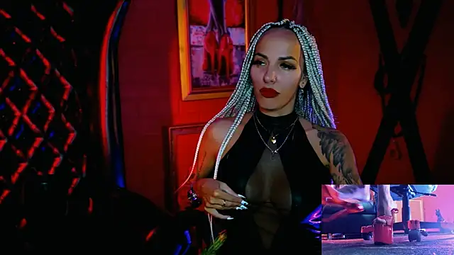 Snapshot of MonicaMaxwel chatting on 09-14-25, 11:09 MonicaMaxwel online show from 09-14-25, 11:09