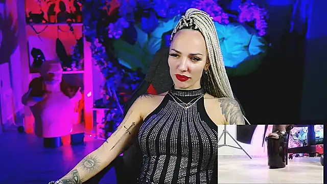 Snapshot of MonicaMaxwel chatting on 11-20-25, 10:48 MonicaMaxwel online show from 11-20-25, 10:48