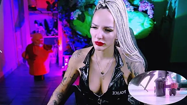 Snapshot of MonicaMaxwel chatting on 12-02-25, 11:15 MonicaMaxwel online show from 12-02-25, 11:15