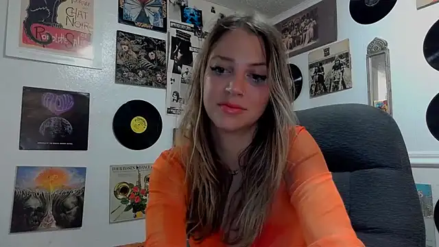 Snapshot of molly_witha_chance chatting on 01-18-25, 02:25 molly witha chance online show from 01-18-25, 02:25