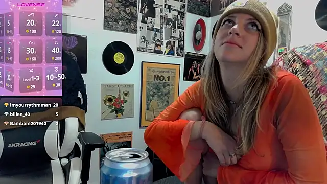 Snapshot of molly_witha_chance chatting on 01-18-25, 11:54 molly witha chance online show from 01-18-25, 11:54