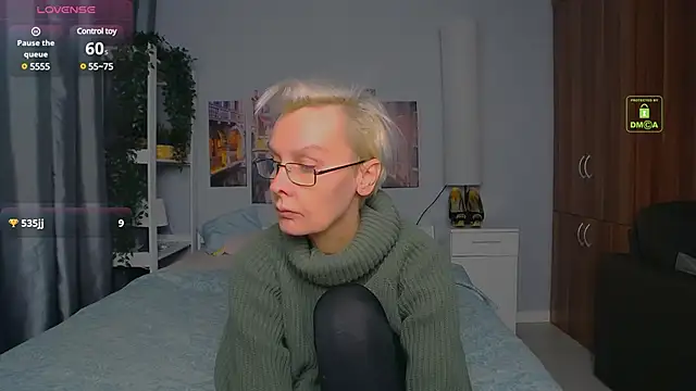 HelgaHimmell online show from 12-13-24, 07:21