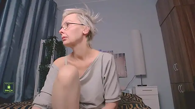 HelgaHimmell online show from 02-11-25, 03:50