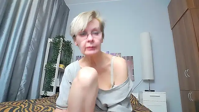 HelgaHimmell online show from 03-05-25, 09:59