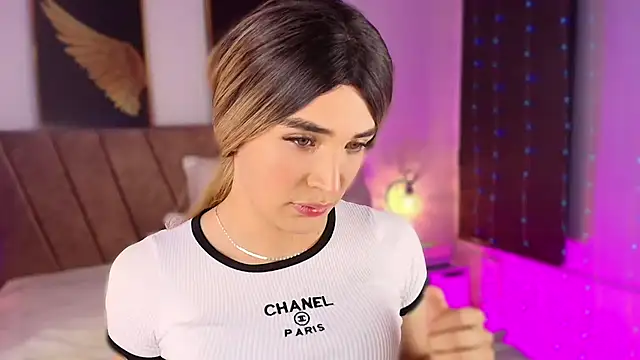 Missantonella  online show from 12-12-24, 10:09