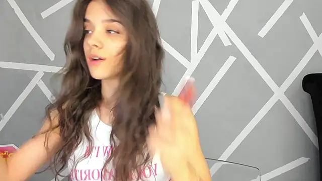 Snapshot of BabyAylin chatting on 01-09-25, 05:23 BabyAylin online show from 01-09-25, 05:23