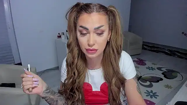 GlossyDiamondX online show from 02-14-25, 05:09