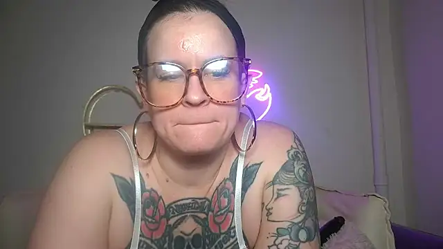 quinnmariexo online show from 01-12-26, 10:37