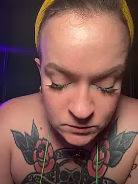 quinnmariexo online show from 05-27-26, 01:57