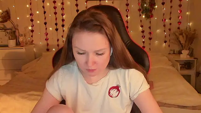 desperatehousewife   online show from 02-13-26, 07:10