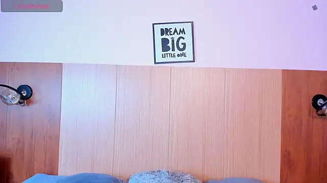 Aishaza1 online show from 10-01-25, 12:22