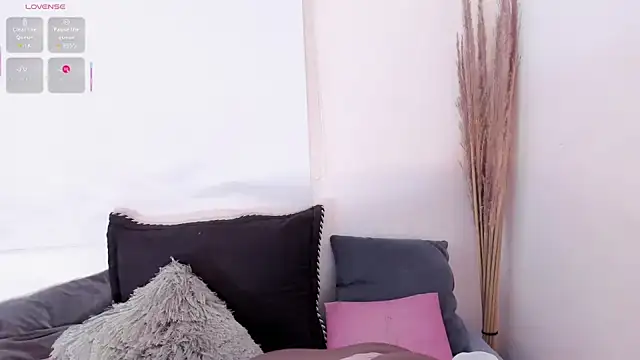 Aishaza1 online show from 12-21-25, 05:53