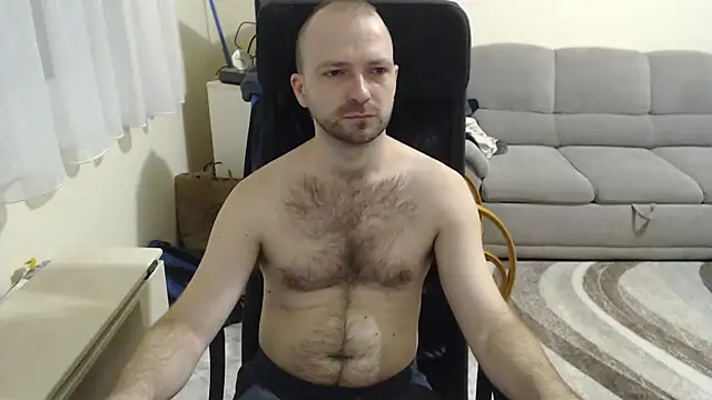Snapshot of RealManHaveHairy chatting on 01-15-25, 03:50 RealManHaveHairy online show from 01-15-25, 03:50