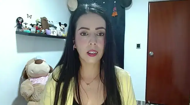 Snapshot of ella_peck chatting on 02-05-25, 12:20 ella peck online show from 02-05-25, 12:20